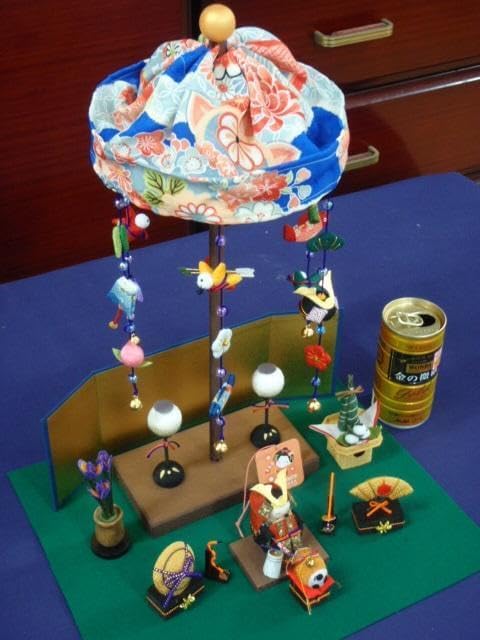 値下！即納♪●新品♪高さ37cm ちりめん五月人形 吊るし輪飾り 兜飾り 日本製 高さ37cm ちりめん五月人形 吊るし輪飾り 兜飾り 京都龍虎堂製お年玉